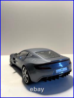 118 2009 Mondo Motors Aston Martin One-77 Silver Blue Discast 118 2009 Mondo Motors Aston Martin One-77 Silver Blue Discast