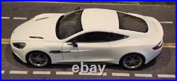 118 Autoart Aston Martin Vanquish Coupe White Composite Model READ