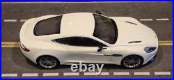 118 Autoart Aston Martin Vanquish Coupe White Composite Model READ