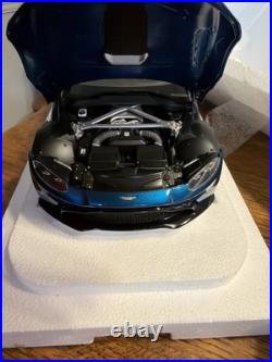118 Autoart Aston Martin Vantage 2019 Blue 70278