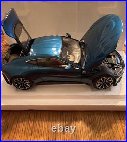 118 Autoart Aston Martin Vantage 2019 Blue 70278