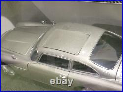 118 Hot Wheels James Bond 007 Goldfinger Aston Martin DB5 CMC95