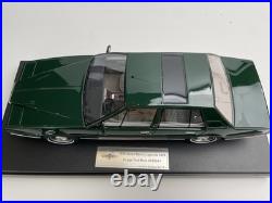 118 PMC Aston Martin Lagonda 4 door luxury sedan model 1986 dark green