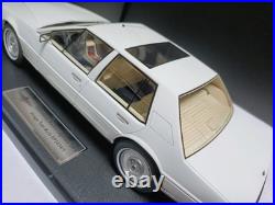 118 PMC Aston Martin Lagonda four door luxury sedan model Lagonda 1986 white