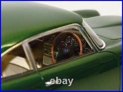 118 Scale Spark Models 1960 Aston Martin DB4 Green