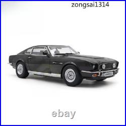 1/18 Aston Martin V8 Vantage Gray Diecast Model Car