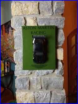 1/18 Aston Martin Vantage V12 GT3 2013 Autoart Wall Art Model Mount