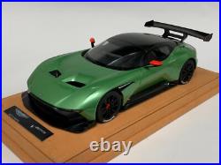 1/18 AutoArt ASTON MARTIN Vulcan Apple Tree Green Metallic 70263 Suede Base
