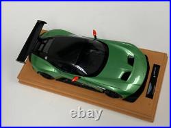1/18 AutoArt ASTON MARTIN Vulcan Apple Tree Green Metallic 70263 Suede Base