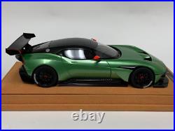 1/18 AutoArt ASTON MARTIN Vulcan Apple Tree Green Metallic 70263 Suede Base