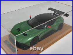1/18 AutoArt ASTON MARTIN Vulcan Apple Tree Green Metallic 70263 Suede Base