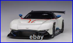 1/18 AutoArt ASTON MARTIN Vulcan (Stratus White With Blue Stripes) 70261