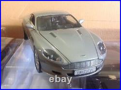 4-Motormax 124 Scale 2004 Aston Martin DB9 V12 Silver Diecast Model James Bond