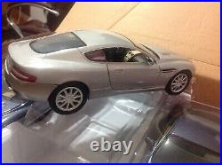 4-Motormax 124 Scale 2004 Aston Martin DB9 V12 Silver Diecast Model James Bond