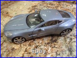 ASTON MARTIN ONE-77 Mondo Motors 118 Diecast Model Car Silver