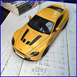 AUTOart 118 Scale Aston Martin V12 VANTAGE S 2015 Yellow Car Model Collections