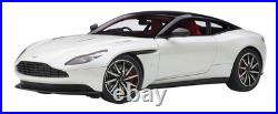 AUTOart 1/18 Aston Martin DB11 metallic white AUTOart 1/18 Aston Martin DB11 metallic white