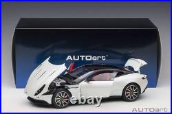 AUTOart 1/18 Aston Martin DB11 metallic white AUTOart 1/18 Aston Martin DB11 metallic white