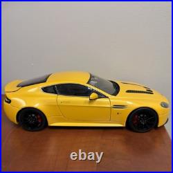 AUTOart 1/18 Aston Martin V12 Vantage S Yellow