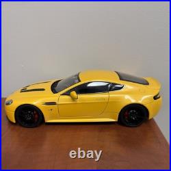 AUTOart 1/18 Aston Martin V12 Vantage S Yellow