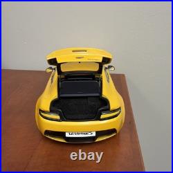 AUTOart 1/18 Aston Martin V12 Vantage S Yellow