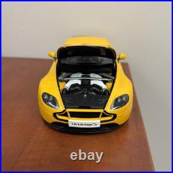 AUTOart 1/18 Aston Martin V12 Vantage S Yellow