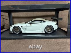 AUTOart 1/18 Aston Martin Vantage V12 GT3 Scale Model Car