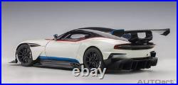 AUTOart 1/18 Aston Martin Vulcan metallic white/blue red stripe