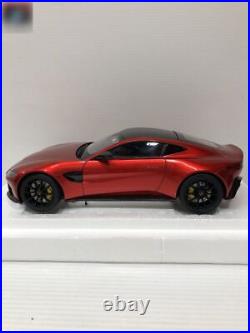 AUTOart 1/18 Scale Aston Martin Vantage 2019 Hyper Red Model Car with Box Used