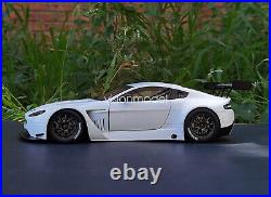 AUTOart 1/18 Scale Aston Martin Vantage V12 GT3 White Diecast