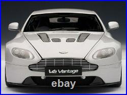 AUTOart 2010 Aston Martin Vantage V12 1/18 Scale Diecast Car Model Toy 70206