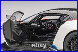 AUTOart 2019 Aston Martin Vulcan Stratus White with Blue & Red Stripes 118 70261