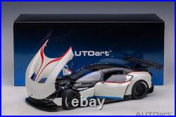AUTOart 2019 Aston Martin Vulcan Stratus White with Blue & Red Stripes 118 70261