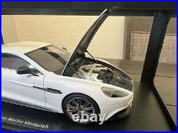 AUTOart 70256 2015 ASTON MARTIN RAPIDE S 1/18 DIECAST MODEL CAR STRATUS WHITE