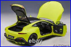 AUTOart 70279 Aston Martin Vantage 2019 (lime essence) composite model/full ope