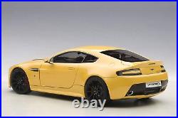 AUTOart Aston Martin V12 S Advantage 70252 2015 Scale 1/