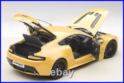 AUTOart Aston Martin V12 S Advantage 70252 2015 Scale 1/