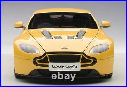 AUTOart Aston Martin V12 S Advantage 70252 2015 Scale 1/