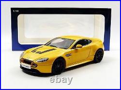 AUTOart Aston Martin V12 S Advantage 70252 2015 Scale 1/