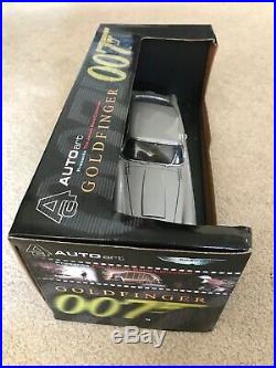 AUTOart James Bond 007 Goldfinger Aston Martin DB5 118 scale