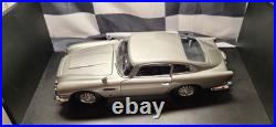 AUTOart MODELS 007 ASTON MARTIN DB5 -GOLDFINGER 1/18 SCALE MODEL CAR 70020 AUTOart MODELS 007 ASTON MARTIN DB5 -GOLDFINGER 1/18 SCALE MODEL CAR 70020