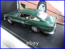 AUTOart MODELS 1964 ASTON MARTIN DB5 GREEN 1/18 SCALE MODEL CAR 70024