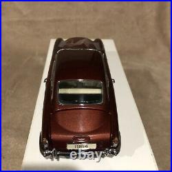 Aston Martin DB5 1964 1/24 scale Danberry mint original packing documentation