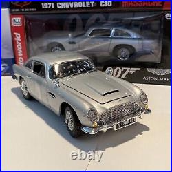 Aston Martin DB5 Damage with Bullet Holes Limited (James Bond 007) 1/18 Scale Aston Martin DB5 Damage with Bullet Holes Limited (James Bond 007) 1/18 Scale