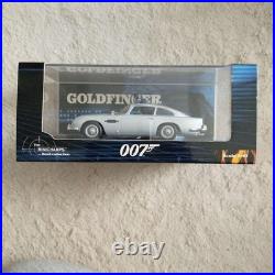 Aston Martin DB5 Goldfinger 1/43 Scale Diecast Model with Figure