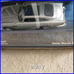 Aston Martin DB5 Goldfinger 1/43 Scale Diecast Model with Figure