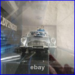 Aston Martin DB5 Goldfinger 1/43 Scale Diecast Model with Figure