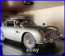 Aston Martin DB5 James Bond 007 1/8th scale by Eaglemoss +MANY EXTRAS