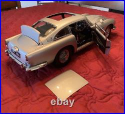 Aston Martin DB5 James Bond 007 1/8th scale by Eaglemoss +MANY EXTRAS