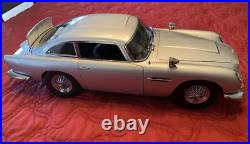 Aston Martin DB5 James Bond 007 1/8th scale by Eaglemoss +MANY EXTRAS